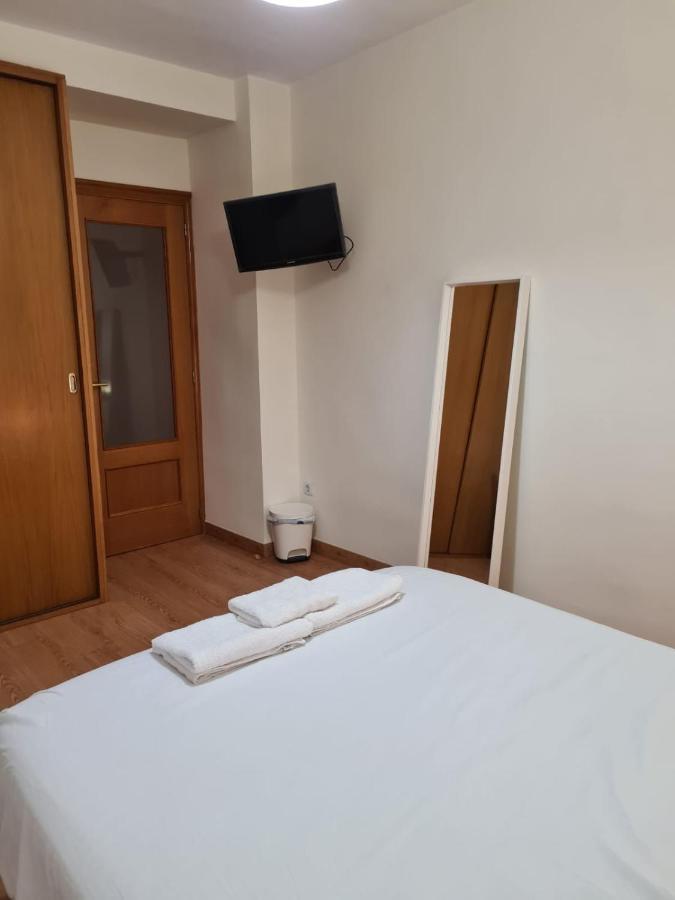 Habitacion Con Bano Privado- En Casa Familiar Beatriz Valencia Exteriör bild